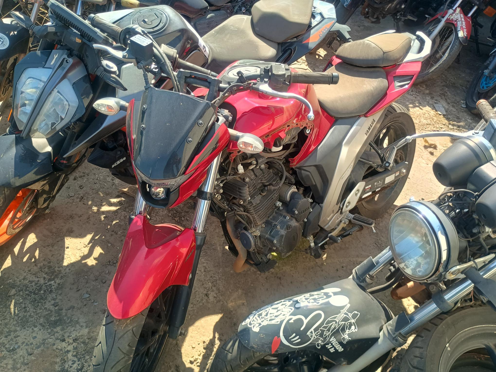 FZ25
