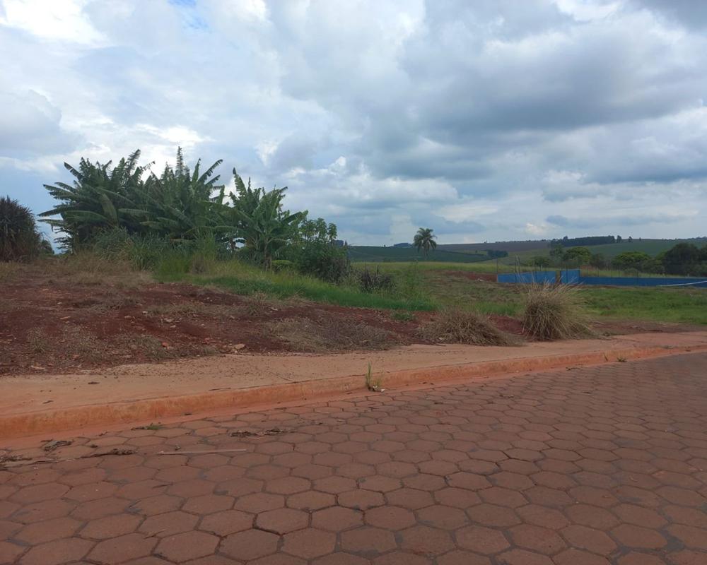 TERRENO EM SARUTAI�/SP